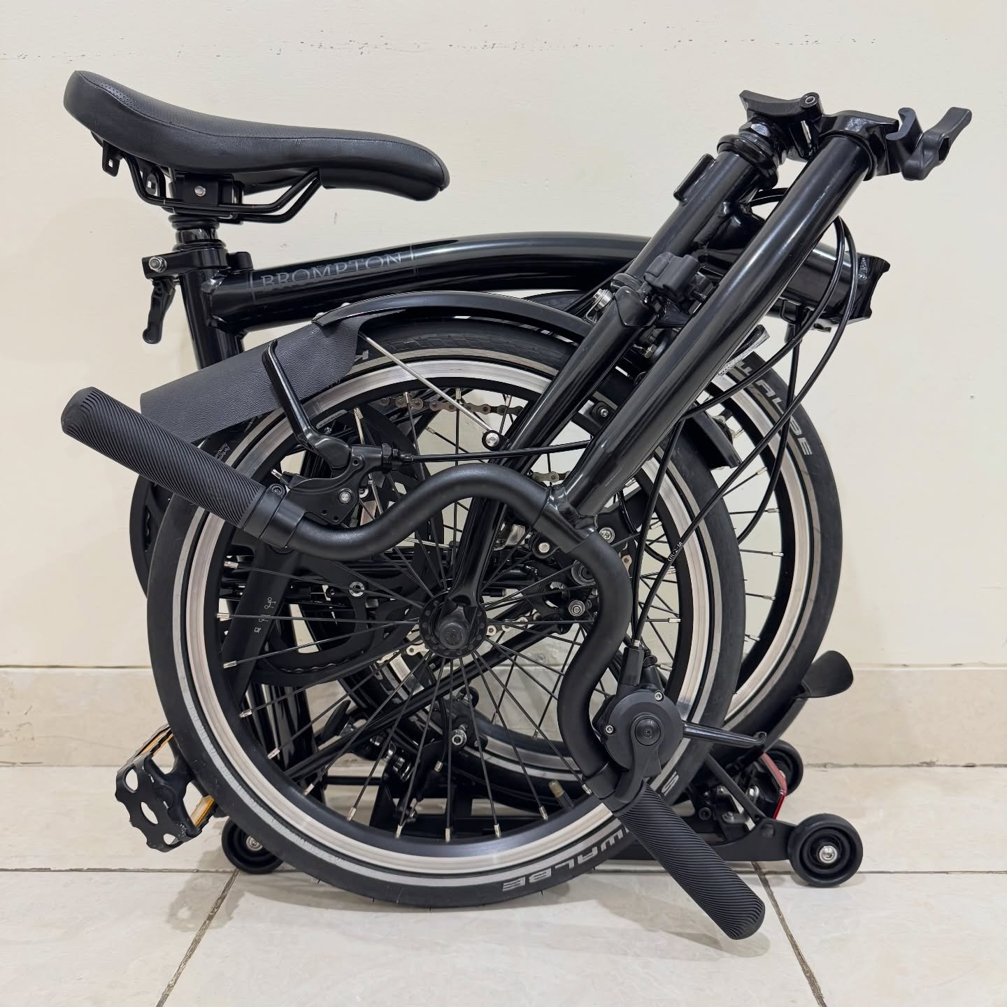 Brompton M2R Black Black Edition 2019 1 - Brompton Bekas Brompton M2R Black Black Edition 2019