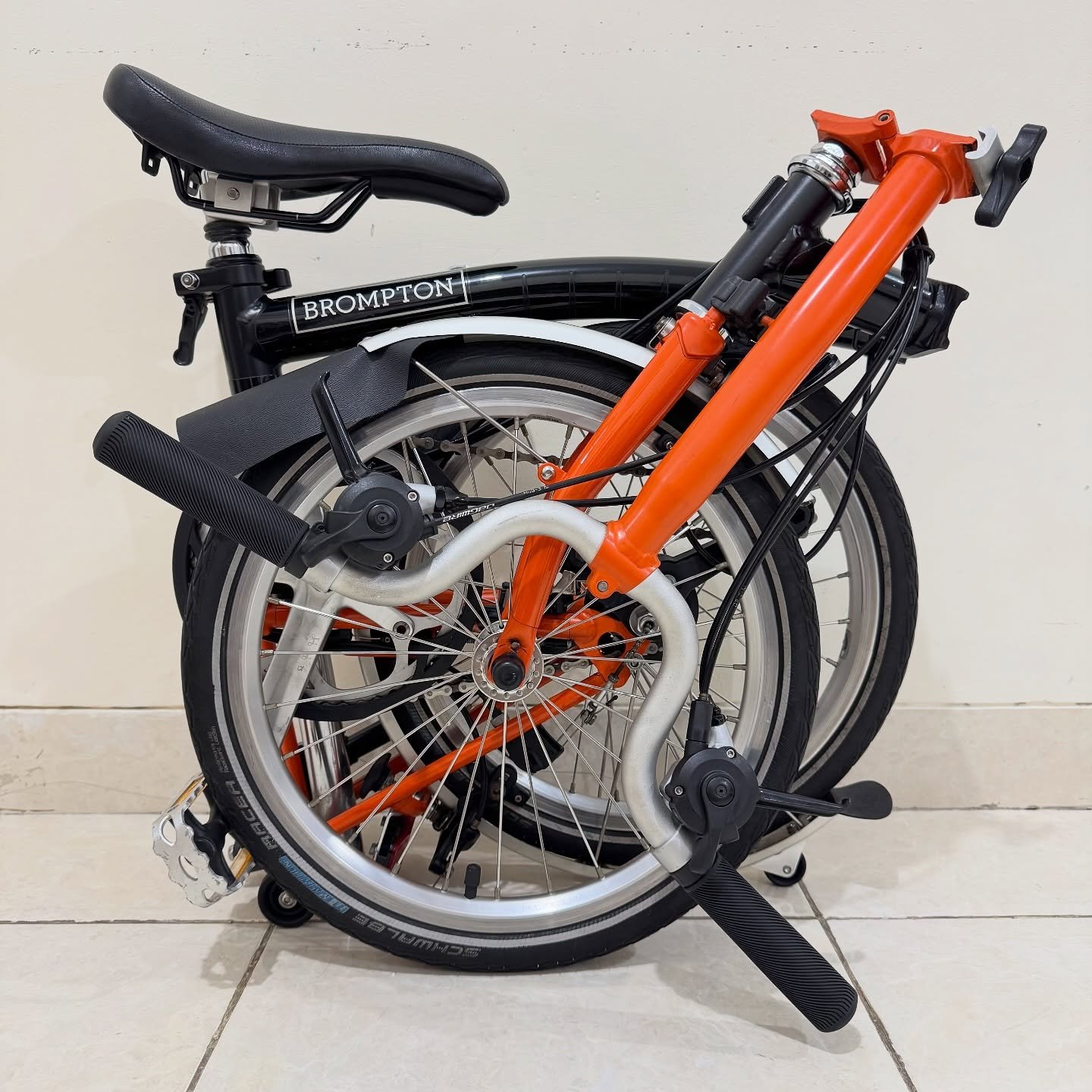 Brompton M6L Black Orange 2019 1 - Brompton Bekas Brompton M6L Black Orange 2019