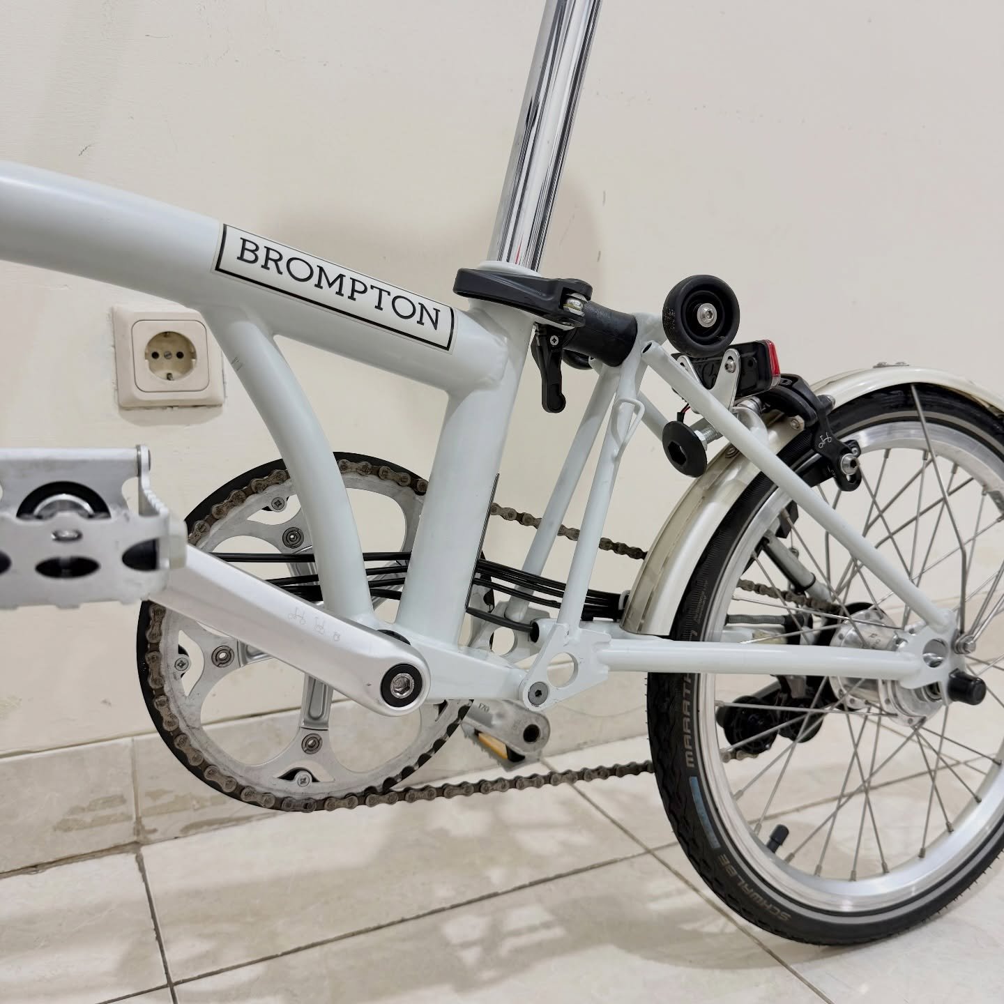 Brompton M6LD Papyrus White 2020 Dynamo Lamps Bekas Istimewa (9) - Brompton Bekas