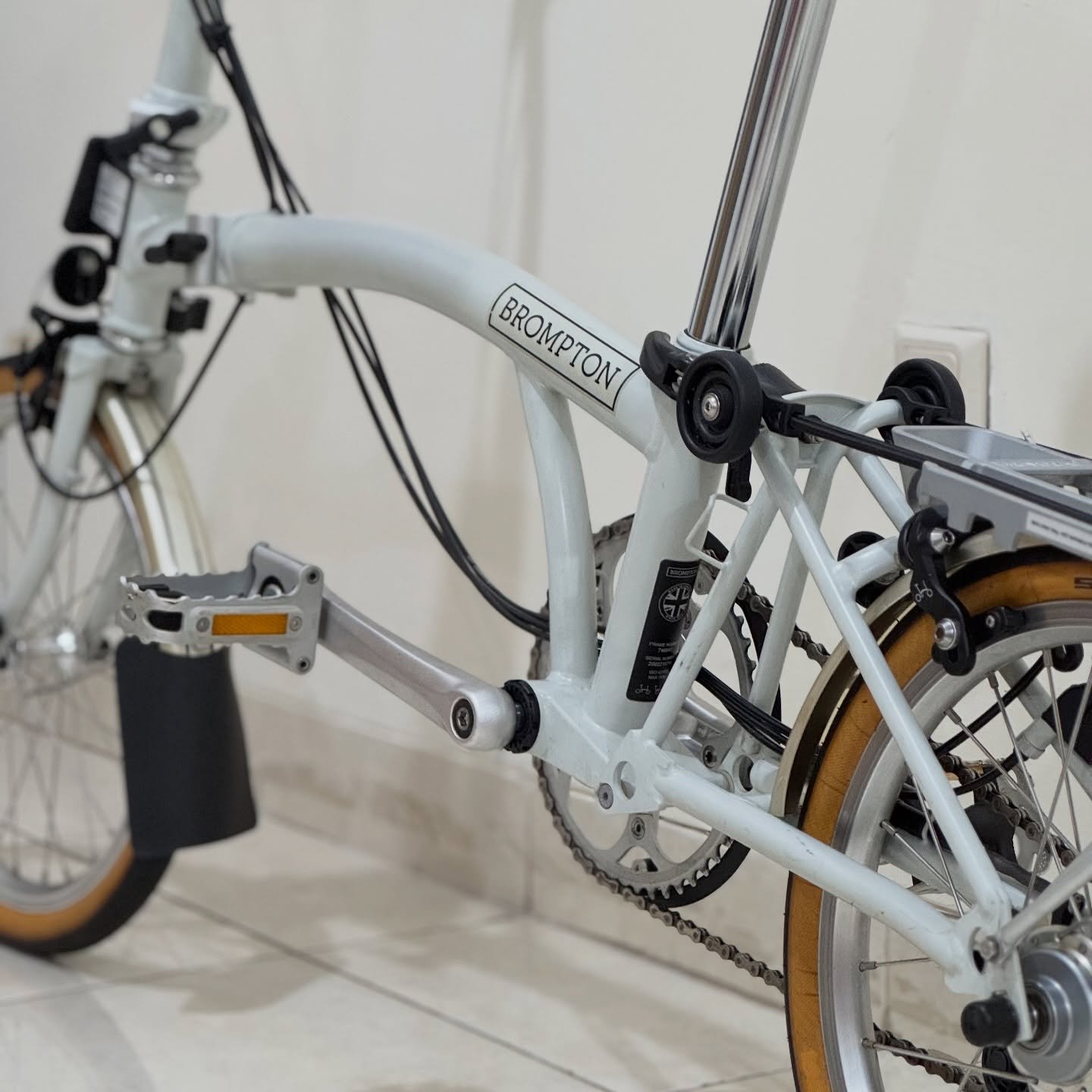 Brompton M6R Papyrus White 2020 2 - Brompton Bekas