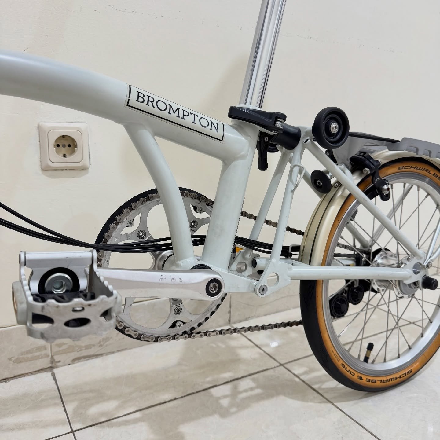 Brompton M6R Papyrus White 2020 5 - Brompton Bekas