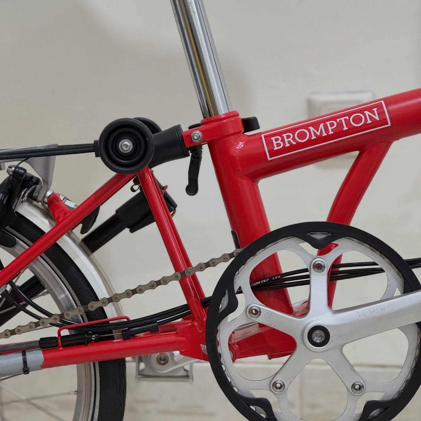 Brompton M6R Red Rocket 2019 Like New 98 Original 9 - Brompton Bekas