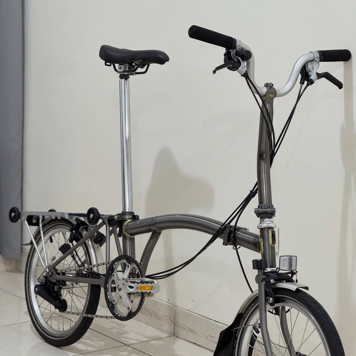 Brompton M6R-X Raw Lacquer Titanium 2020 9 - Brompton Bekas