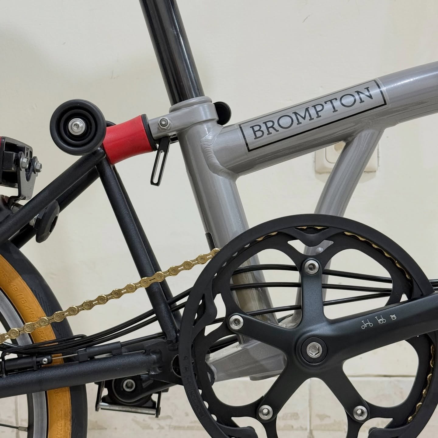 Brompton S6E-X CHPT3 V3 Titanium 2020 Like New Superlight (5) - Brompton Bekas