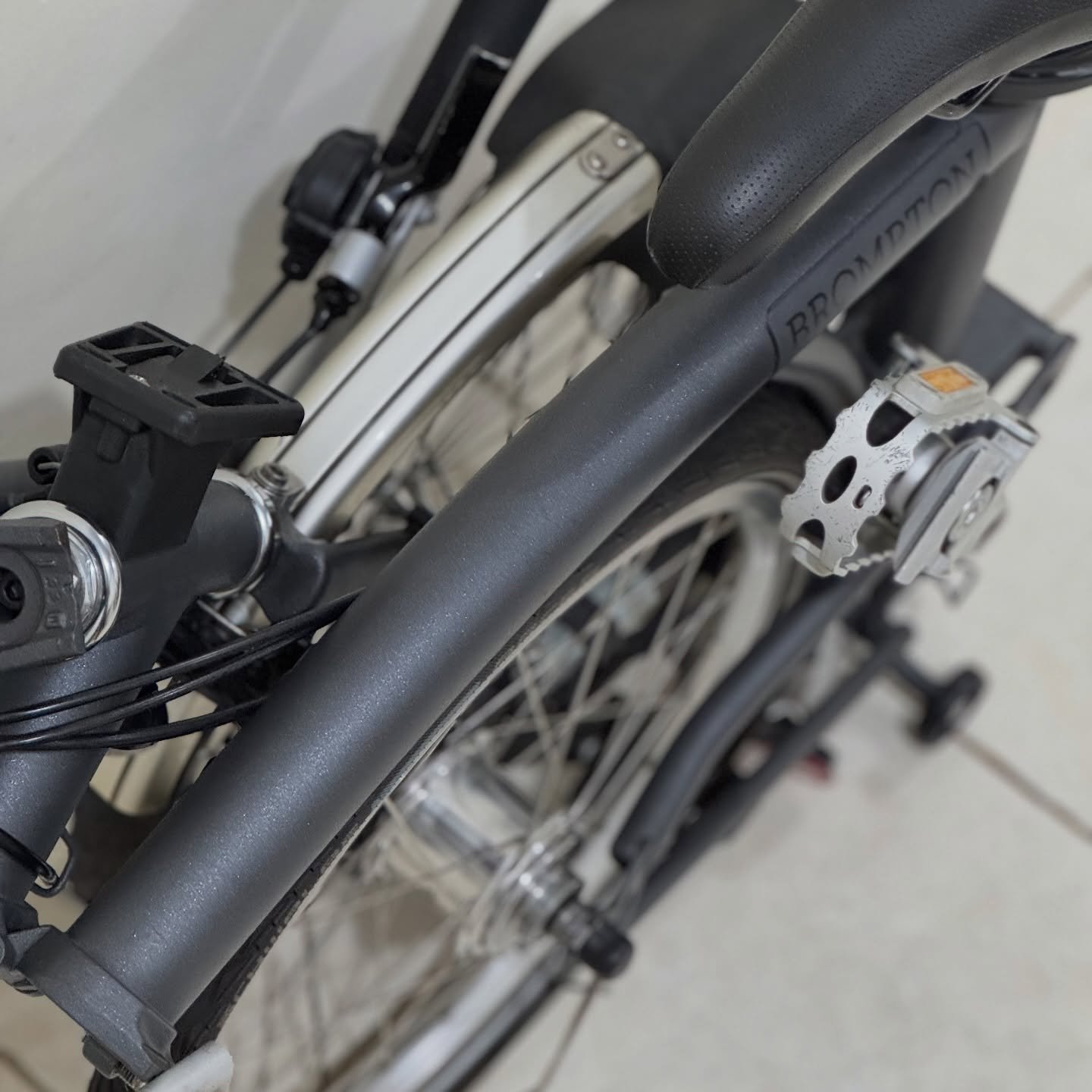 Brompton S6L Black Lacquer Black Edition 2020 5 - Brompton Bekas