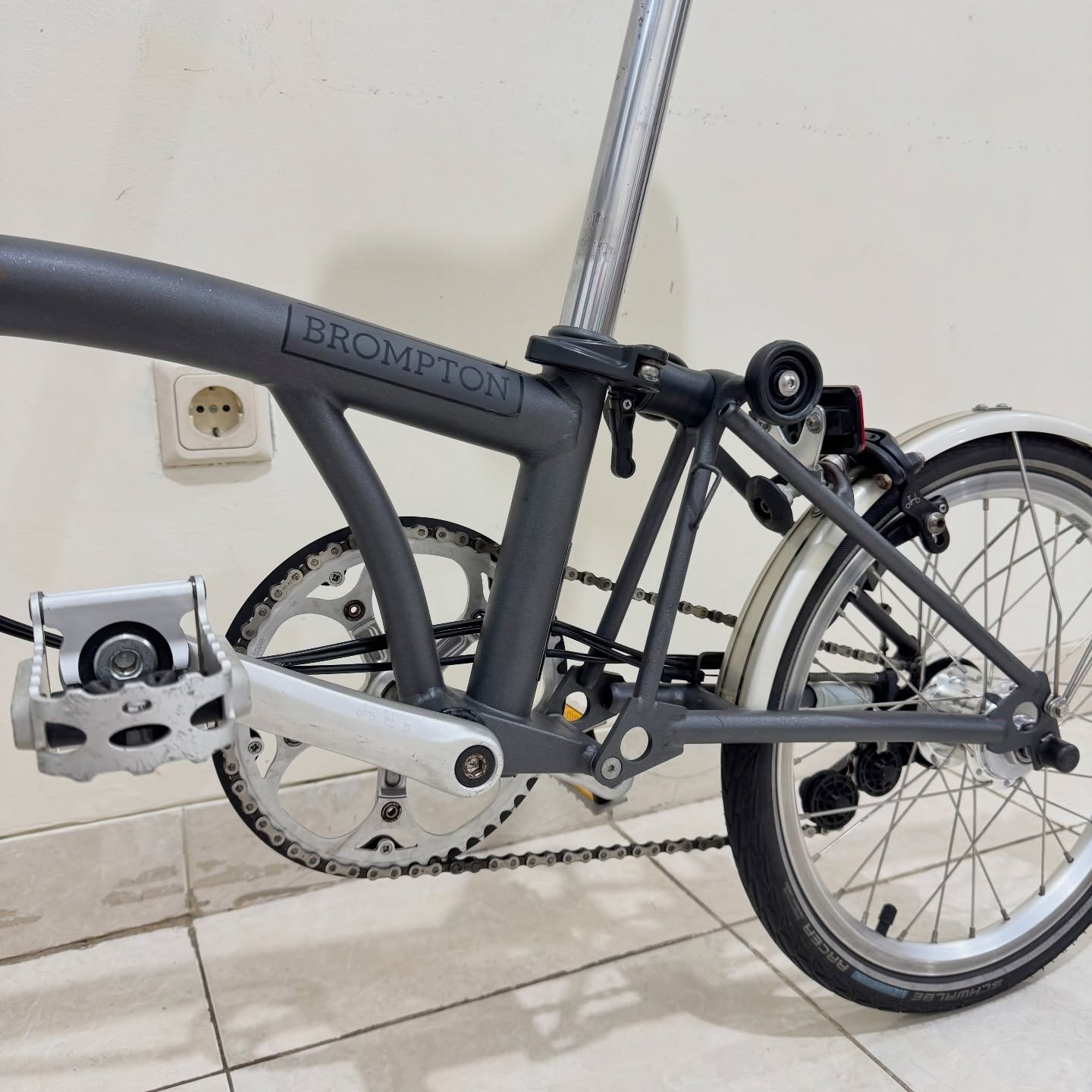 Brompton S6L Black Lacquer Black Edition 2020 9 - Brompton Bekas
