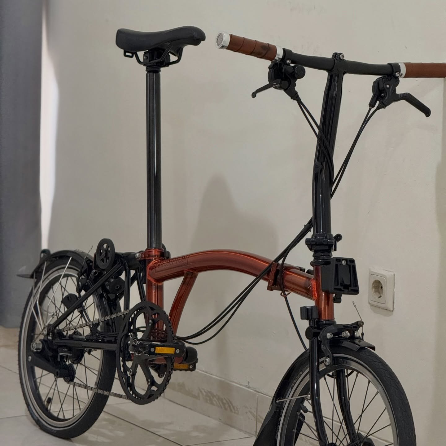 Brompton S6L-X Flame Lacquer Black Edition 2020 Titanium Superlight (1) - Brompton Bekas Brompton S6L-X Flame Lacquer Black Edition 2020 | Titanium Superlight