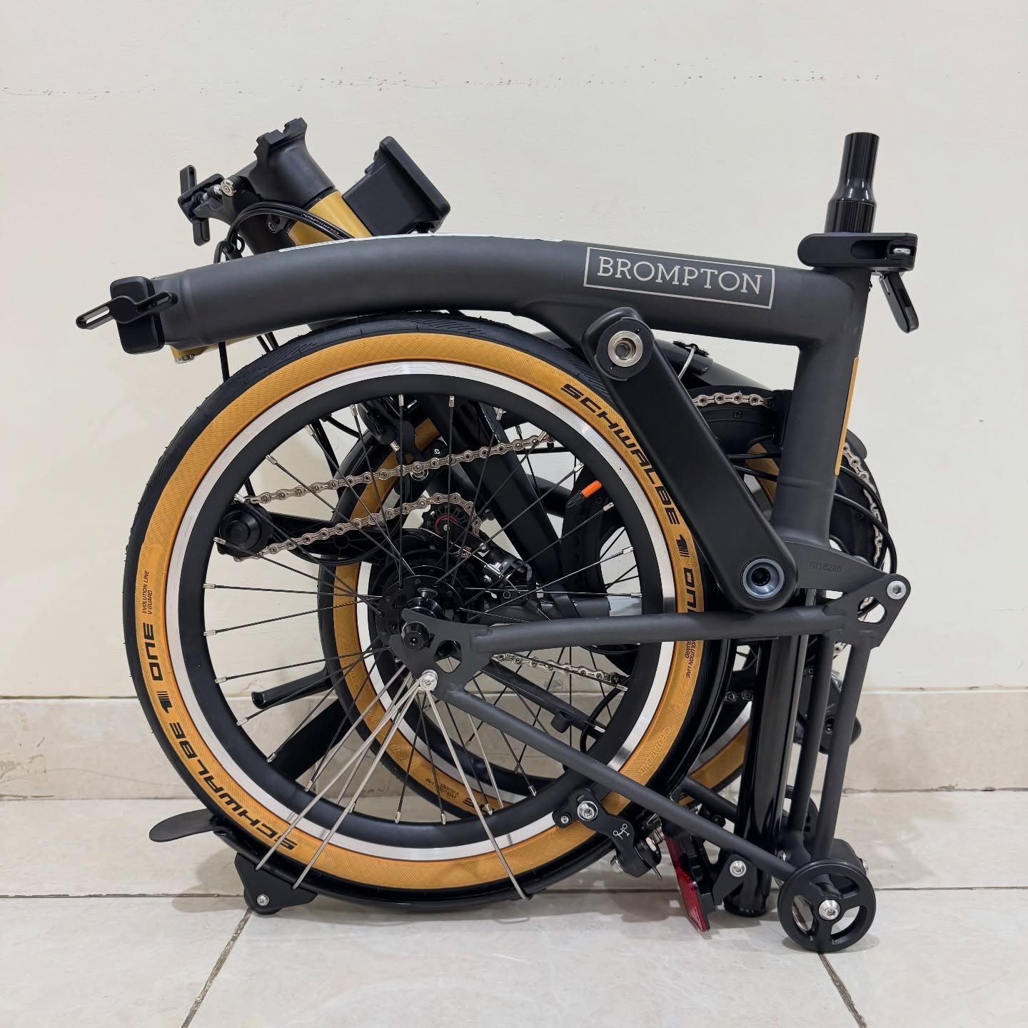 Brompton T Line Ceratech Black Gold Limited Titanium Edition 8 - Brompton Bekas Brompton T Line Ceratech Black Gold