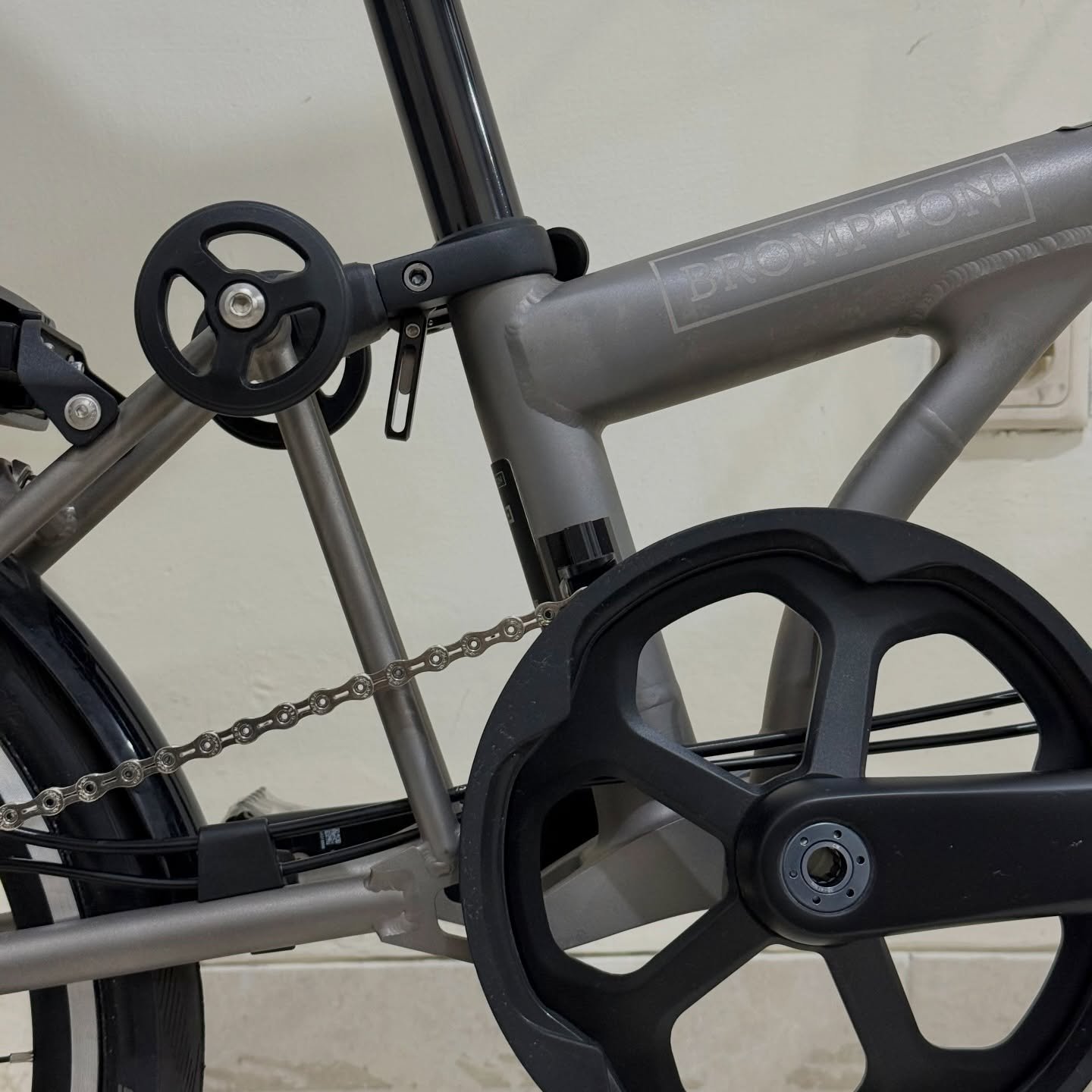 Brompton T Line S4L-X Titanium 2022 (8) - Brompton Bekas