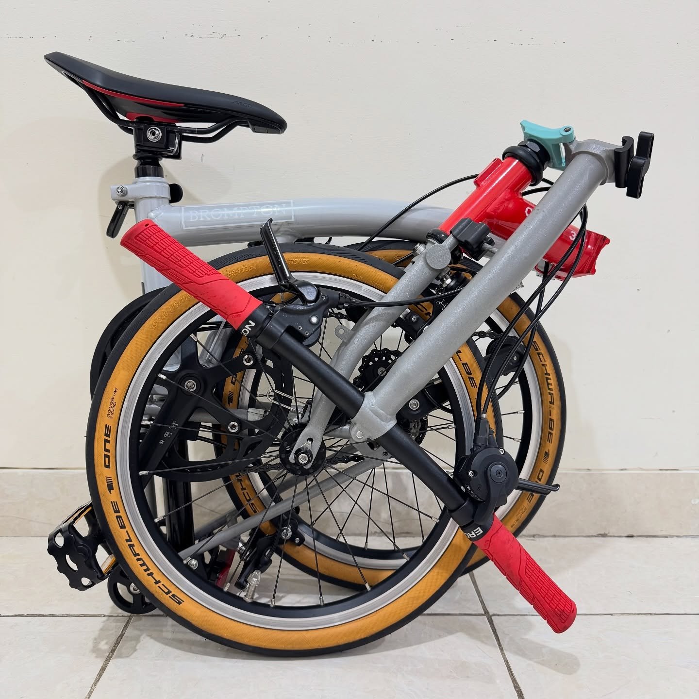 Limited Edition Brompton S4E-X CHPT3 V4 2022M 1 - Brompton Bekas Limited Edition Brompton S4E-X CHPT3 V4 2022 (9)