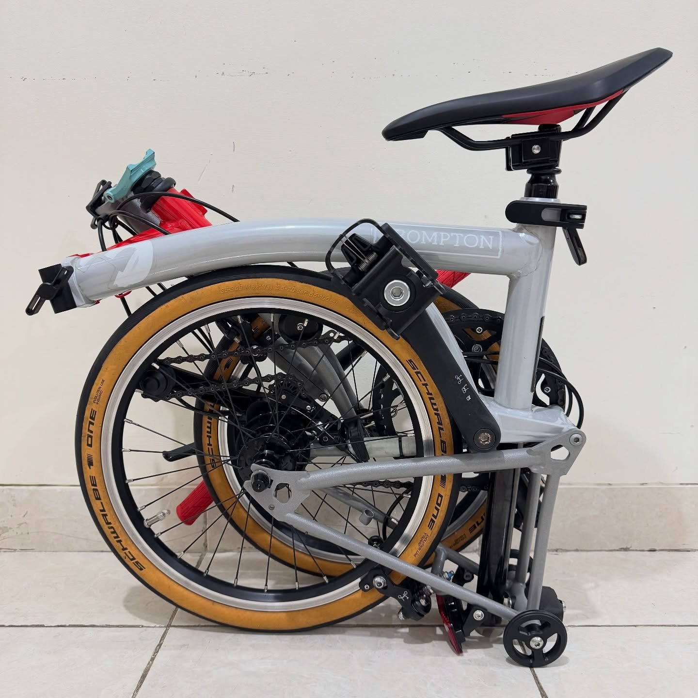 Limited Edition Brompton S4E-X CHPT3 V4 2022M 2 - Brompton Bekas Limited Edition Brompton S4E-X CHPT3 V4 2022 (9)