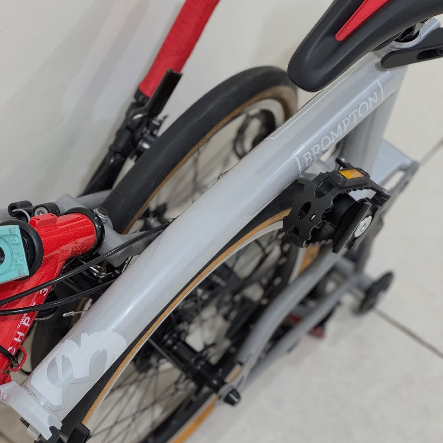 Limited Edition Brompton S4E-X CHPT3 V4 2022M 3 - Brompton Bekas
