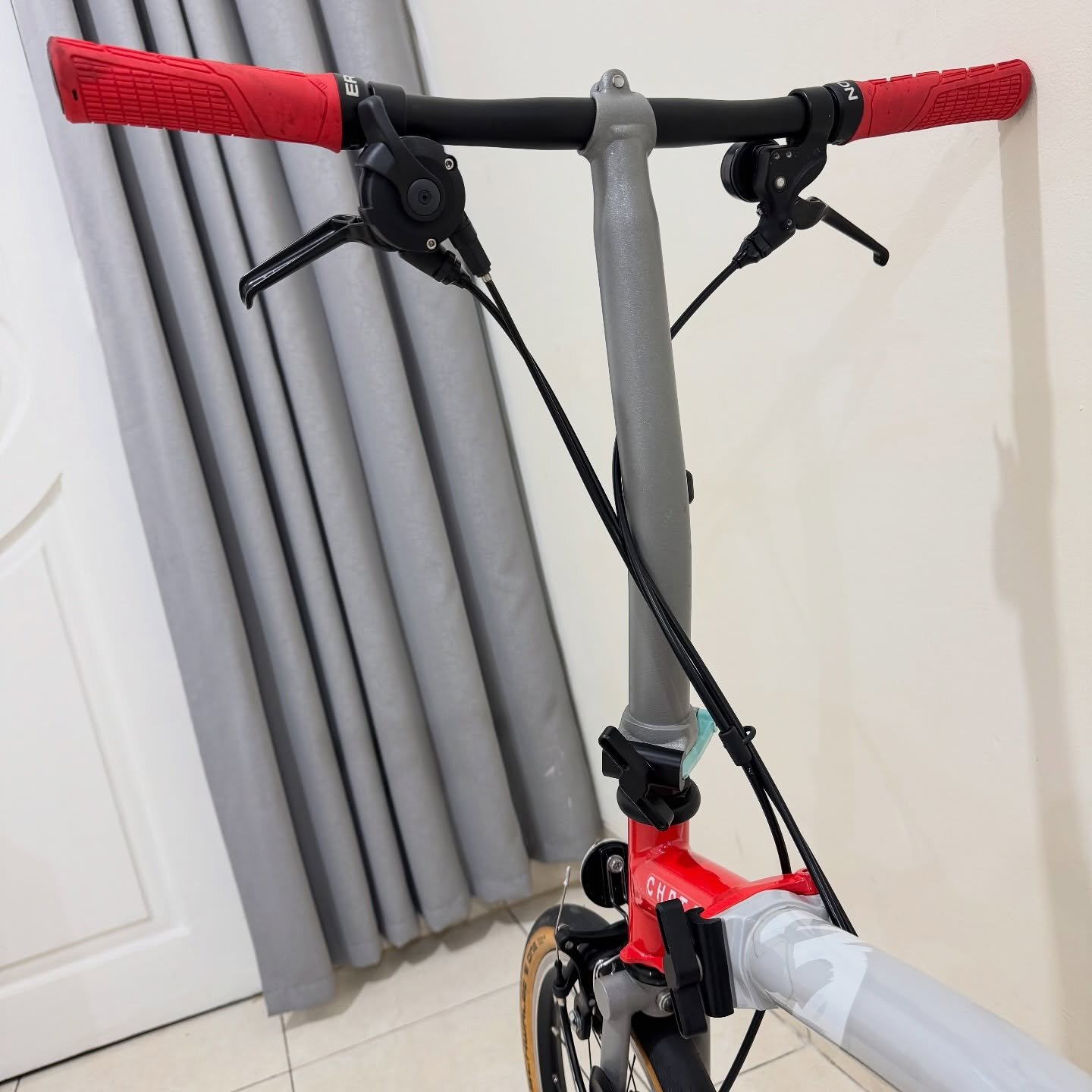 Limited Edition Brompton S4E-X CHPT3 V4 2022M 5 - Brompton Bekas